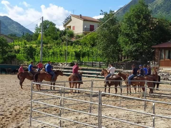 Вілла Belmonte Ranch Belmonte Castello Екстер'єр фото